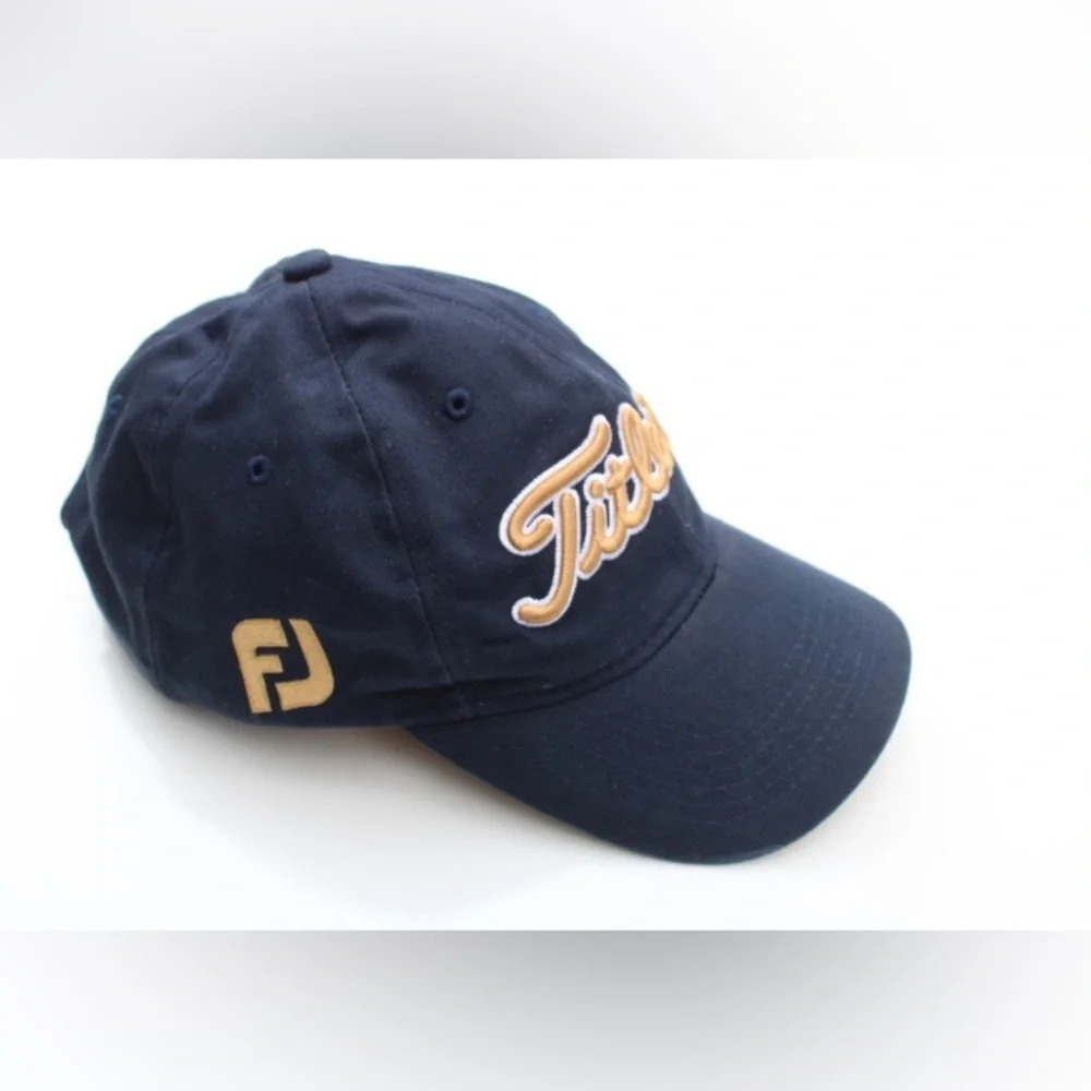 Titleist hat - Picture 2 of 10